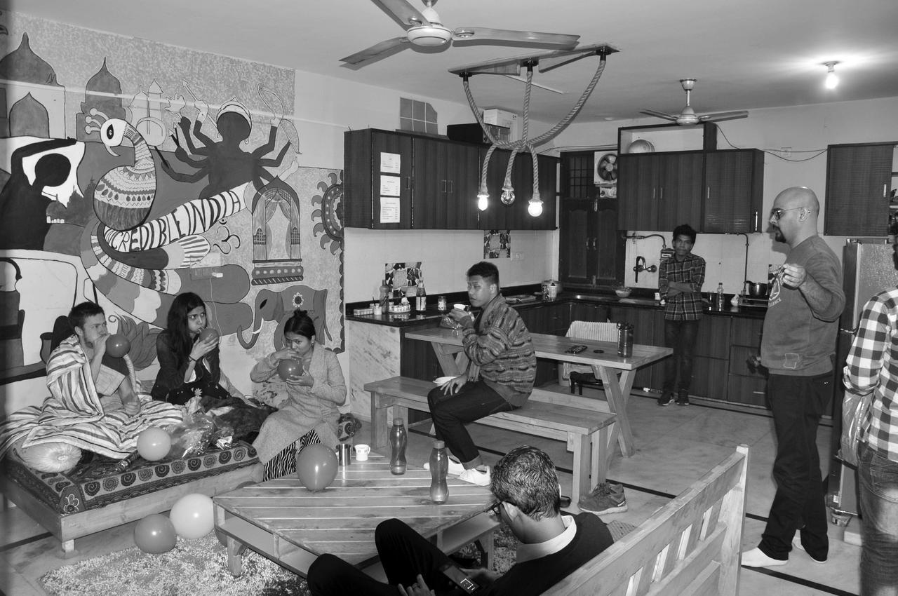 Friends Hostel Yeni Delhi Dış mekan fotoğraf
